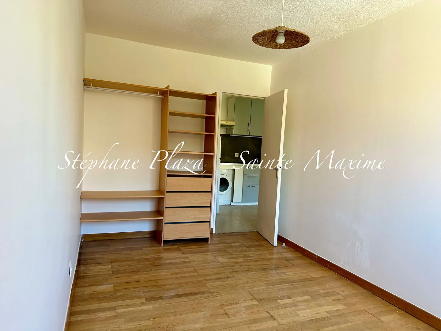 Appartement T2 de 34 m² à Sainte-Maxime proche mer avec parking et cave 