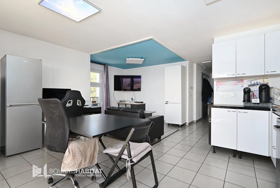 Appartement 3 pièces avec vue mer et Notre-Dame de la Garde à Marseille 