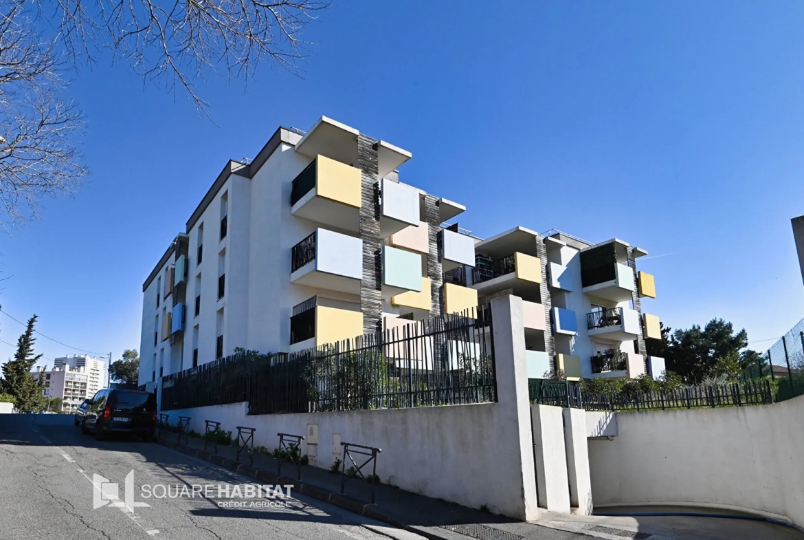 Appartement 3 pièces avec vue mer et Notre-Dame de la Garde à Marseille 