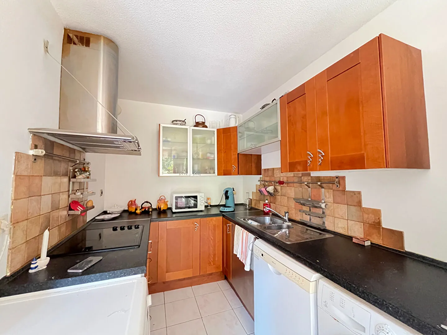 Appartement T3 à Marseille 9ème avec terrasse, jardin et parking 