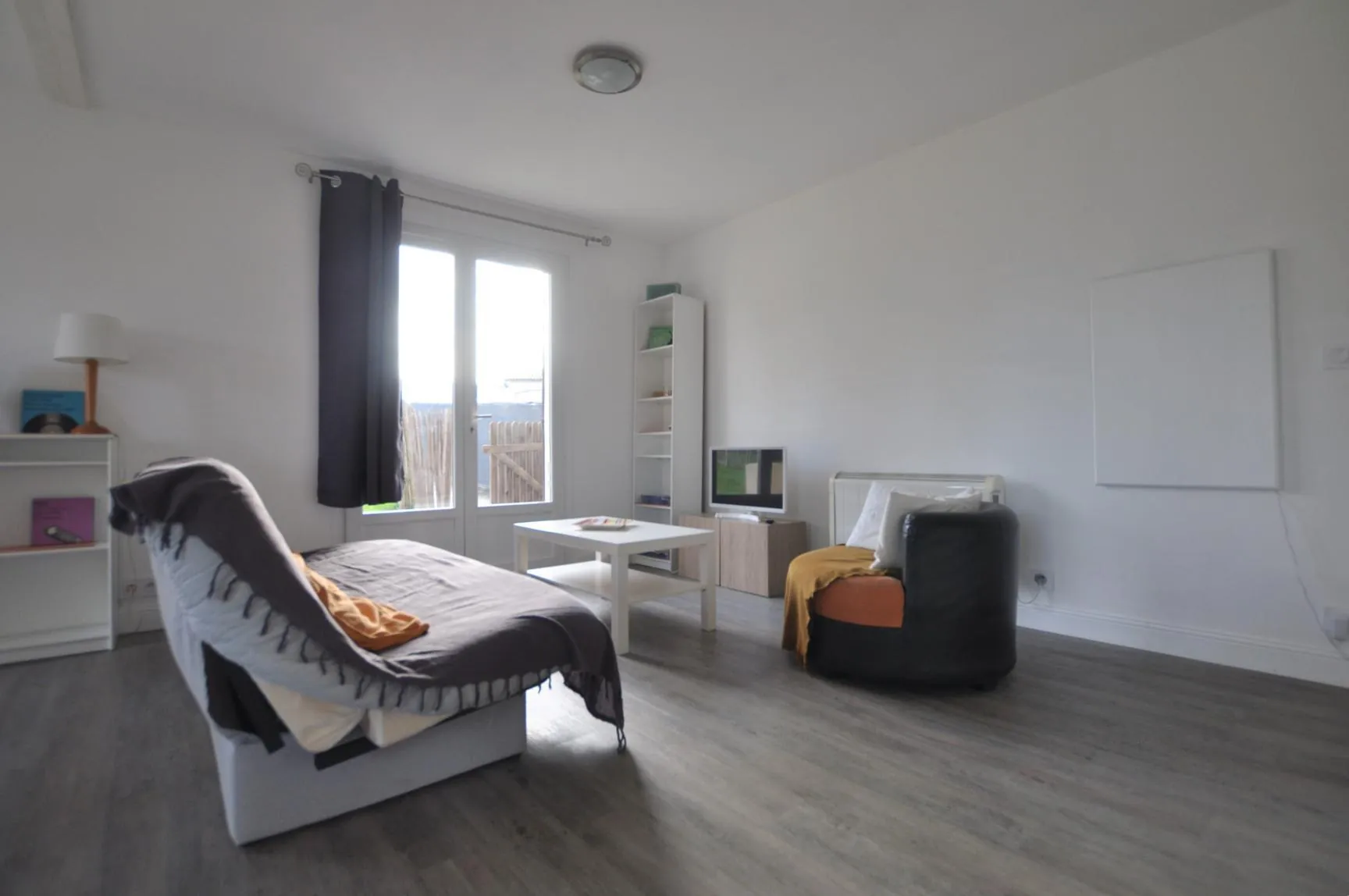 Maison de village à Paillet avec jardin, terrasse et parking – 80 m² 