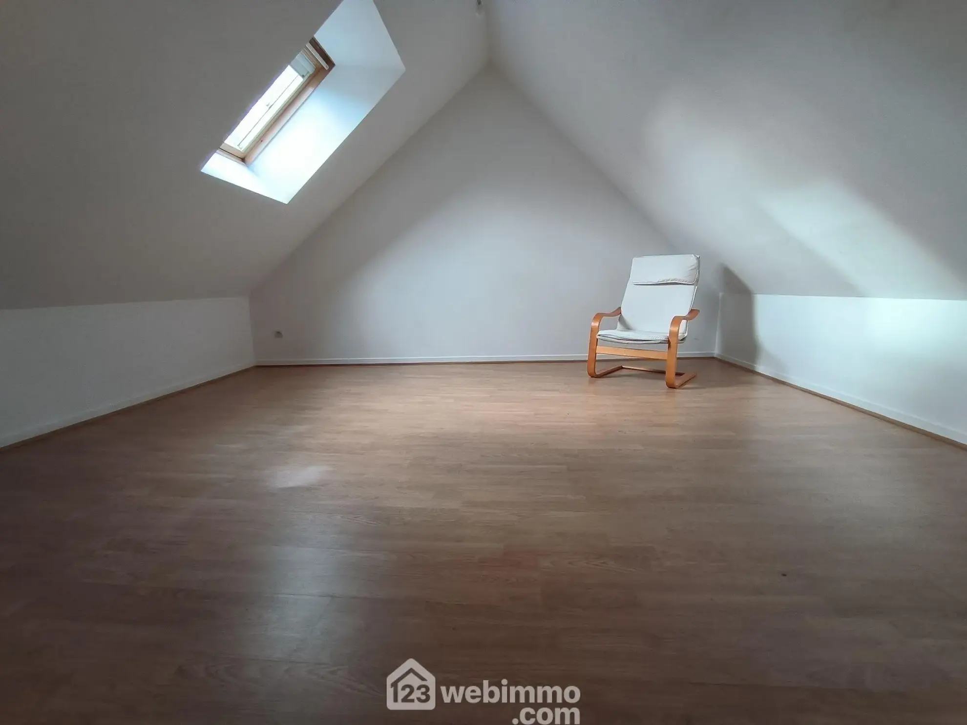 À vendre ensemble immobilier de 182 m² à Presles-et-Boves – parfait pour investissement ou résidence principale 