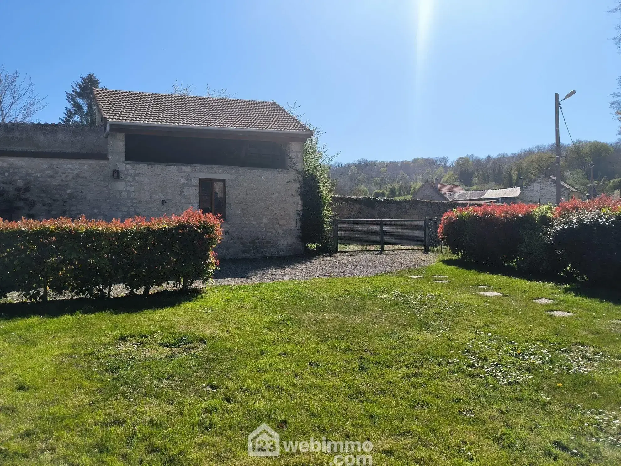 À vendre ensemble immobilier de 182 m² à Presles-et-Boves – parfait pour investissement ou résidence principale 