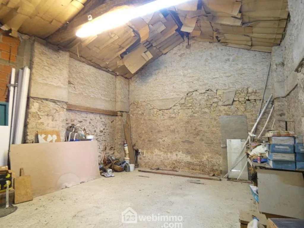 Maison de plain-pied avec 3 chambres à Saint-Pardoux, 101 m² 
