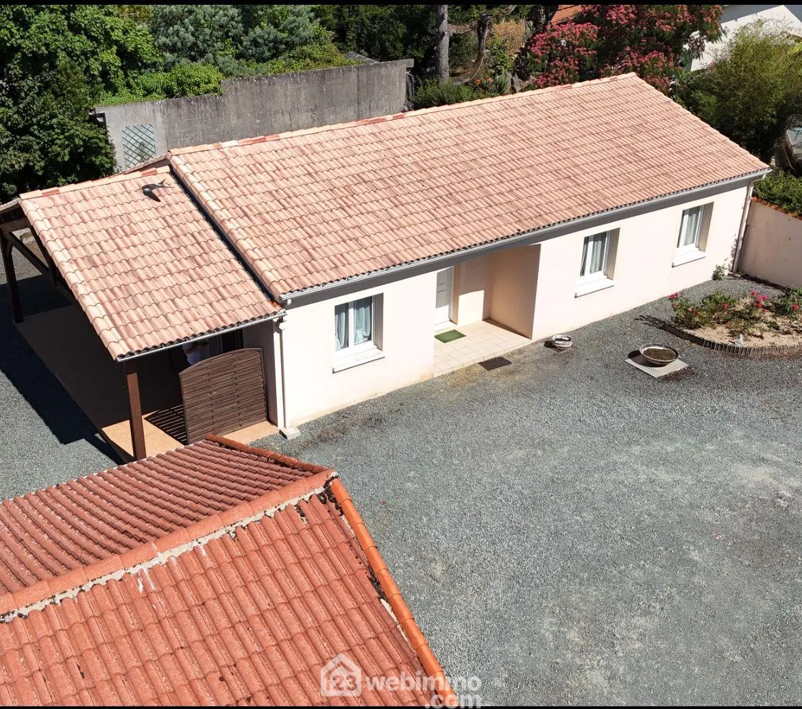 Maison de plain-pied avec 3 chambres à Saint-Pardoux, 101 m² 