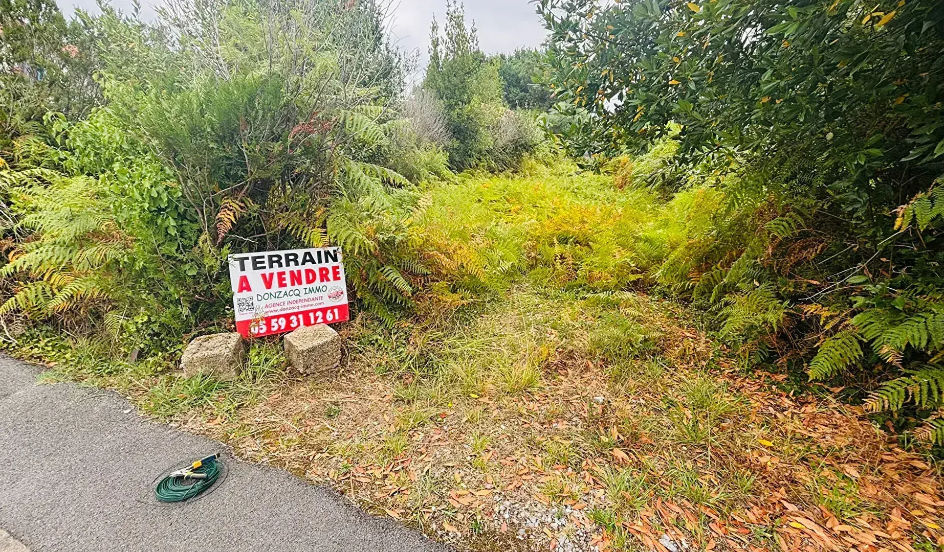 Terrain constructible plat de 242 m² à Labenne en vente 