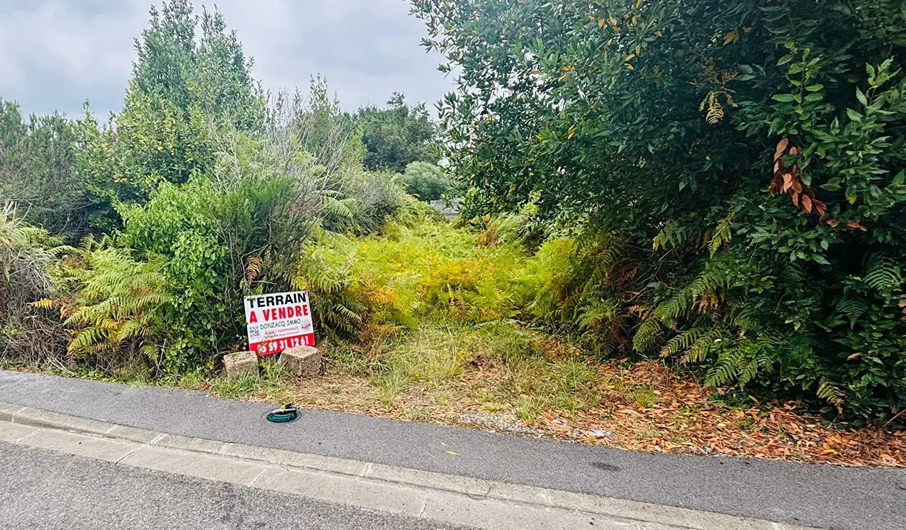 Terrain constructible plat de 242 m² à Labenne en vente 