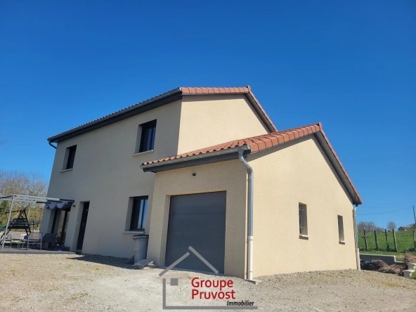 Maison familiale de 130 m² à Iguerande avec 5 chambres et garage
