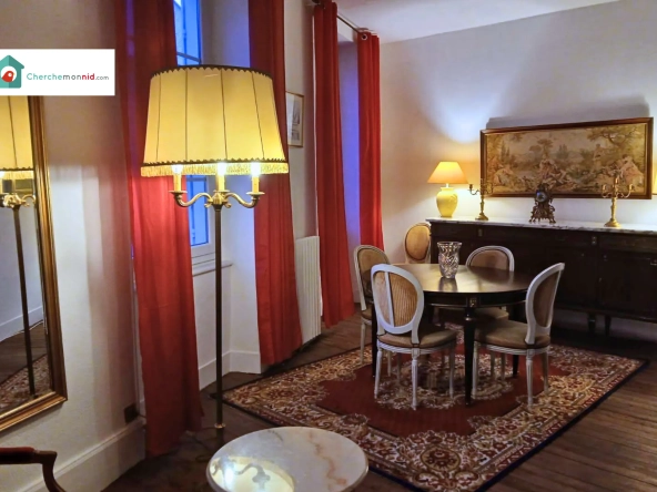 Maison de ville rénovée à Châtillon-en-Bazois de 173 m² avec potentiel et local professionnel