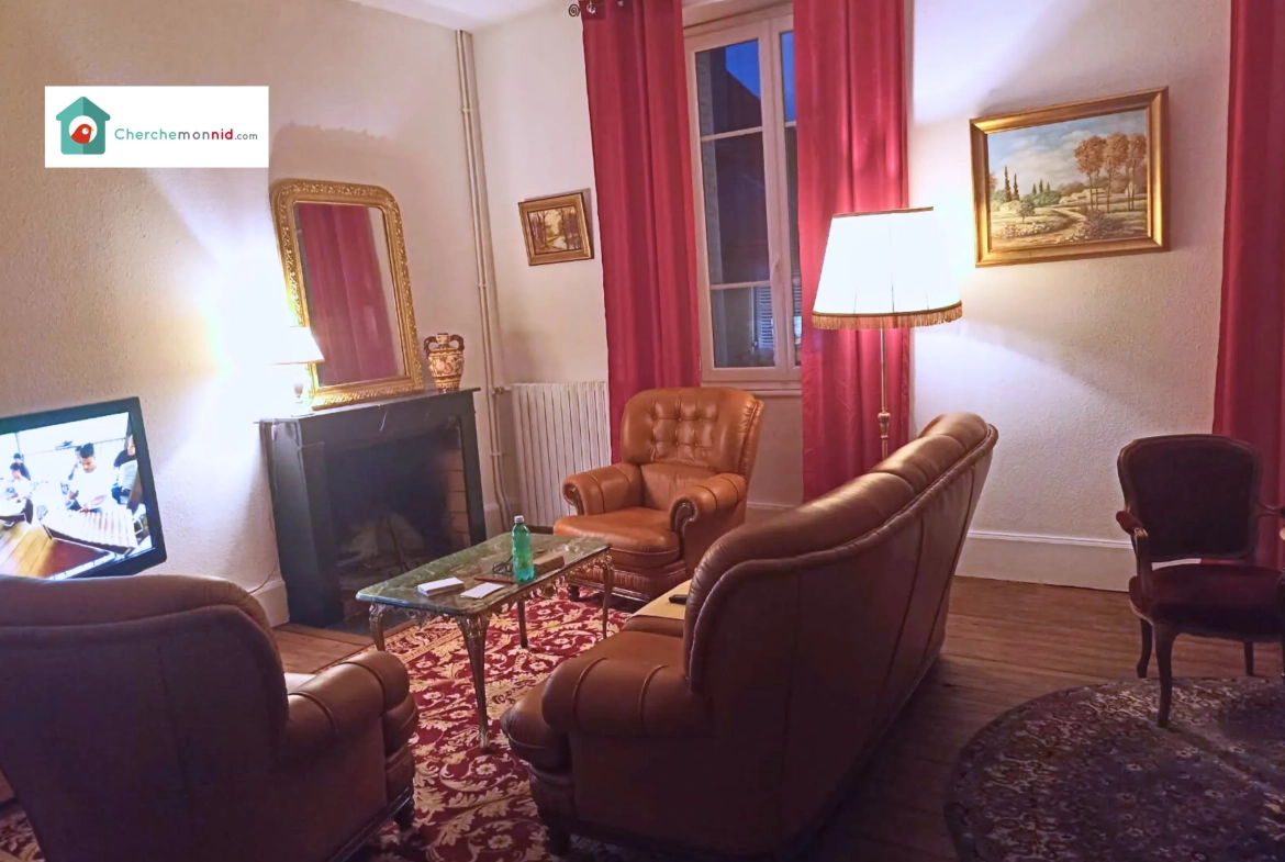 Maison de ville rénovée à Châtillon-en-Bazois de 173 m² avec potentiel et local professionnel 