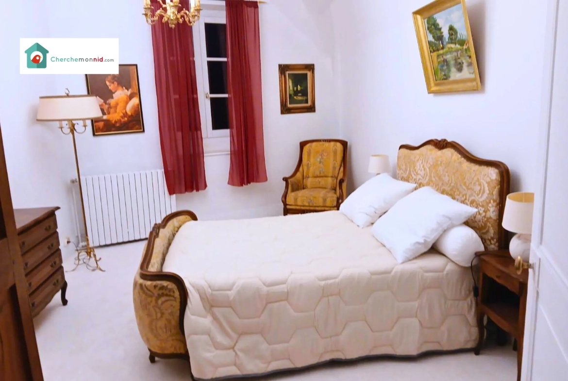 Maison de ville rénovée à Châtillon-en-Bazois de 173 m² avec potentiel et local professionnel 