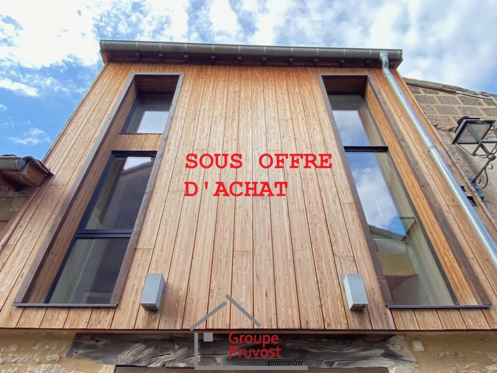 Maison de ville moderne à Cluny avec 3 chambres et luminosité optimale 