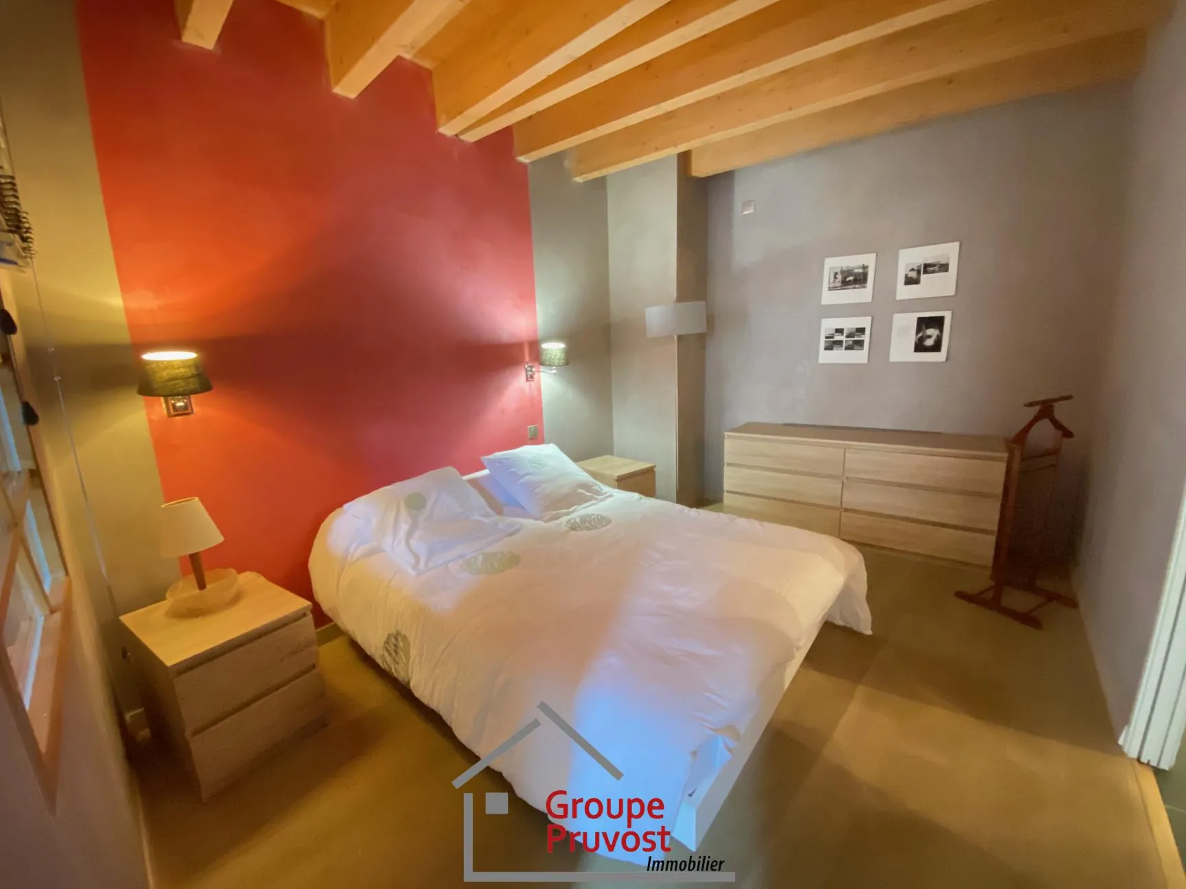 Maison de ville moderne à Cluny avec 3 chambres et luminosité optimale 