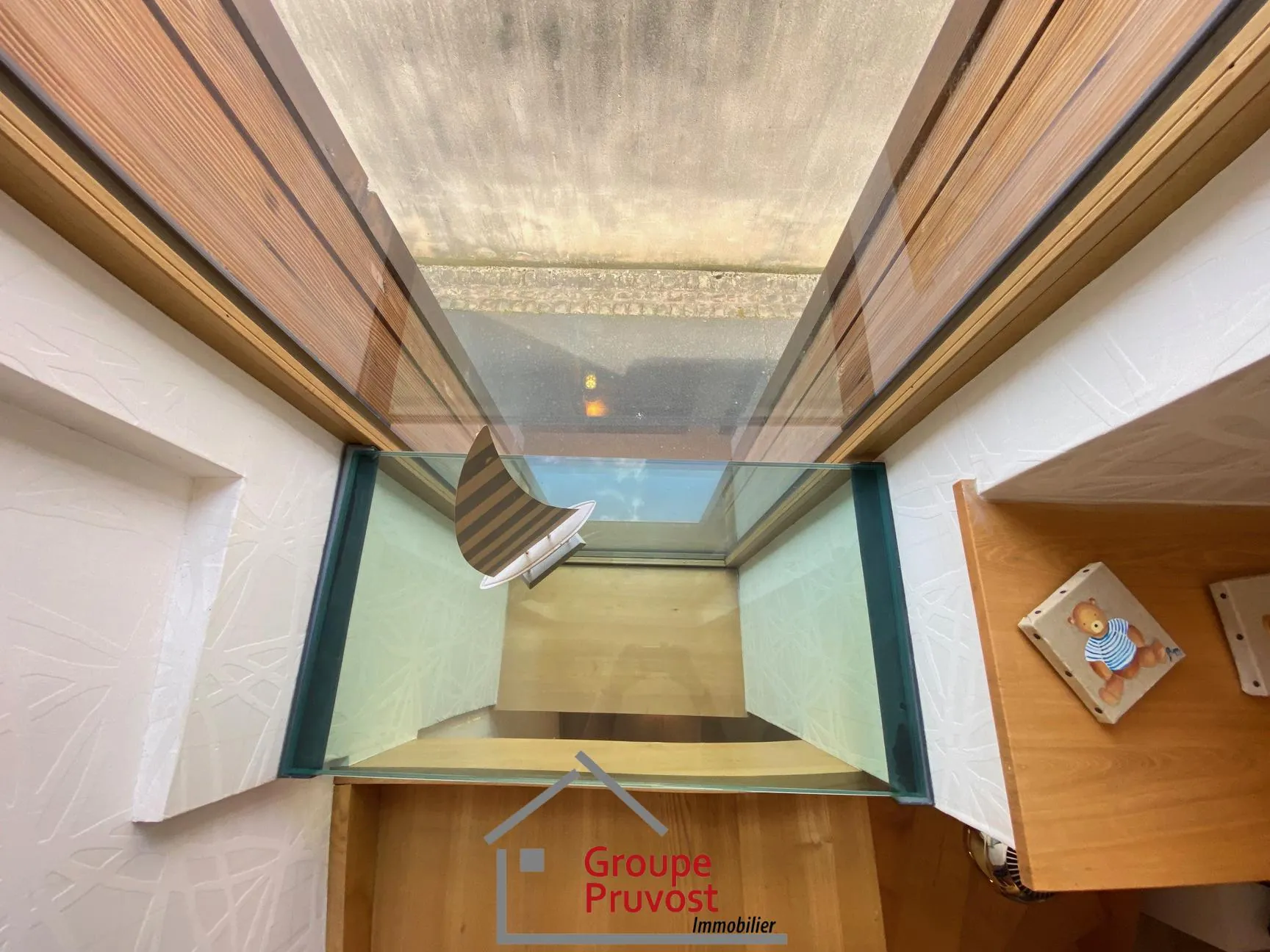 Maison de ville moderne à Cluny avec 3 chambres et luminosité optimale 