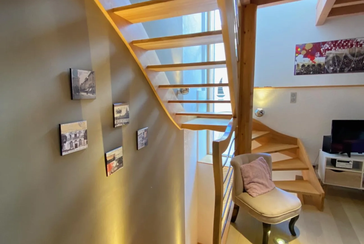 Maison de ville moderne à Cluny avec 3 chambres et luminosité optimale 