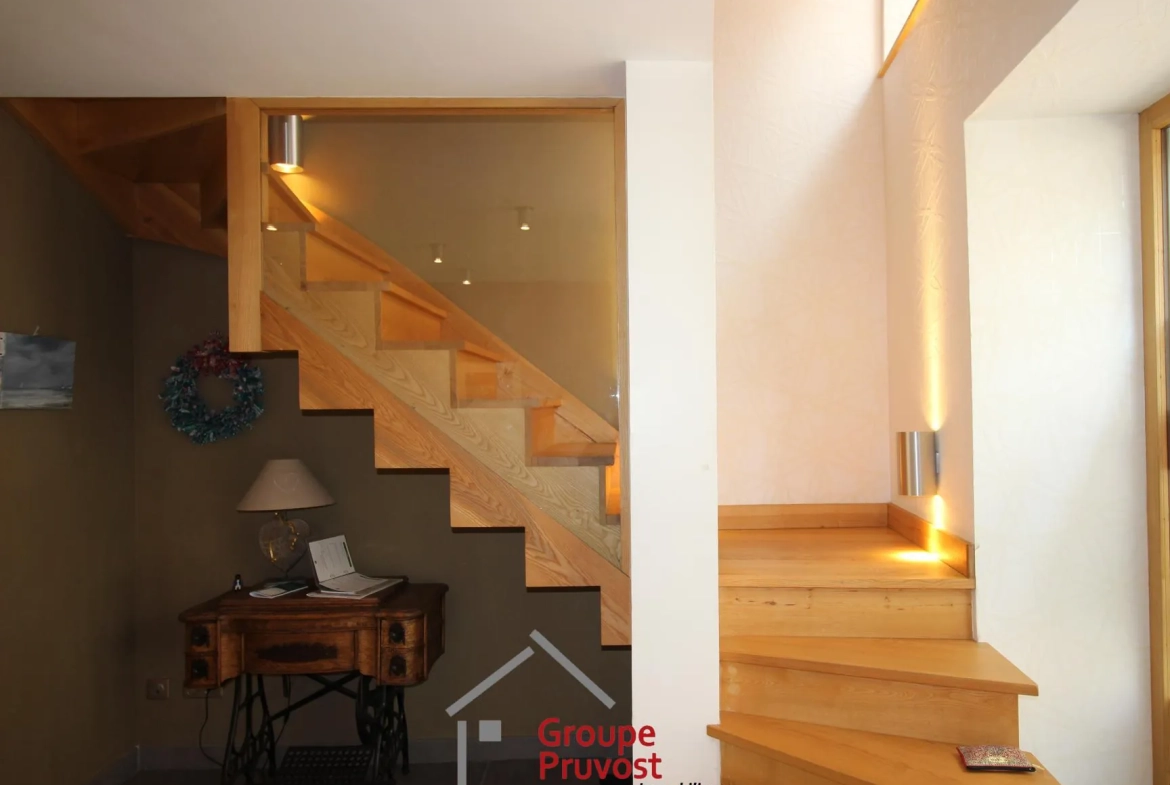 Maison de ville moderne à Cluny avec 3 chambres et luminosité optimale 