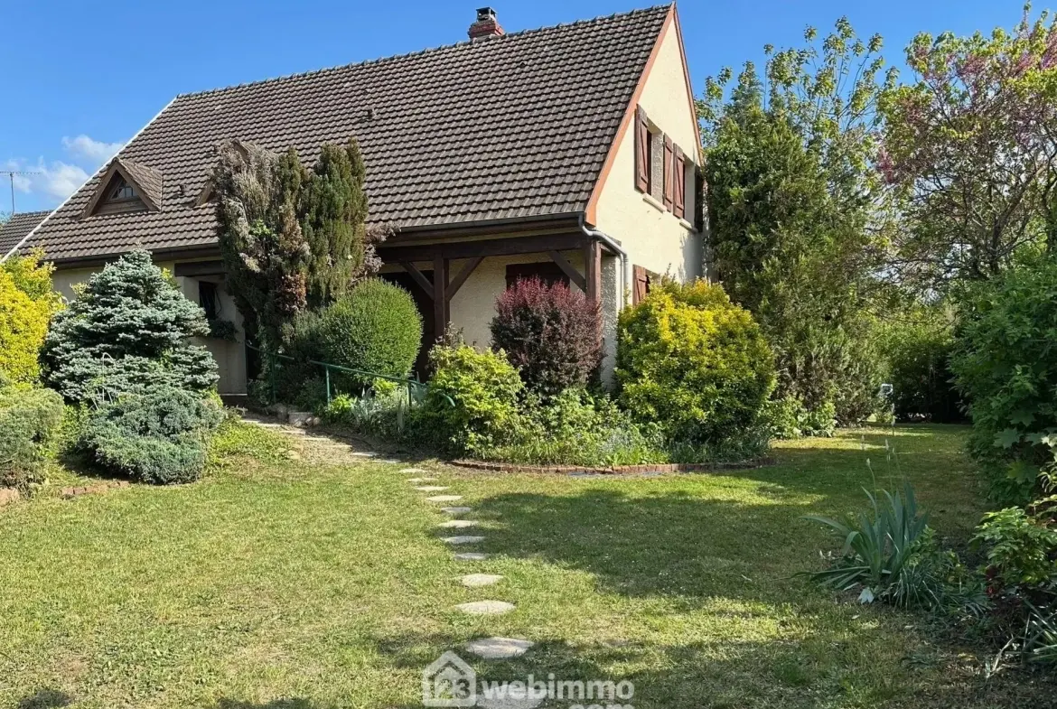 Belle maison de 154 m² à Bruyères-et-Montbérault avec jardin et sous-sol 