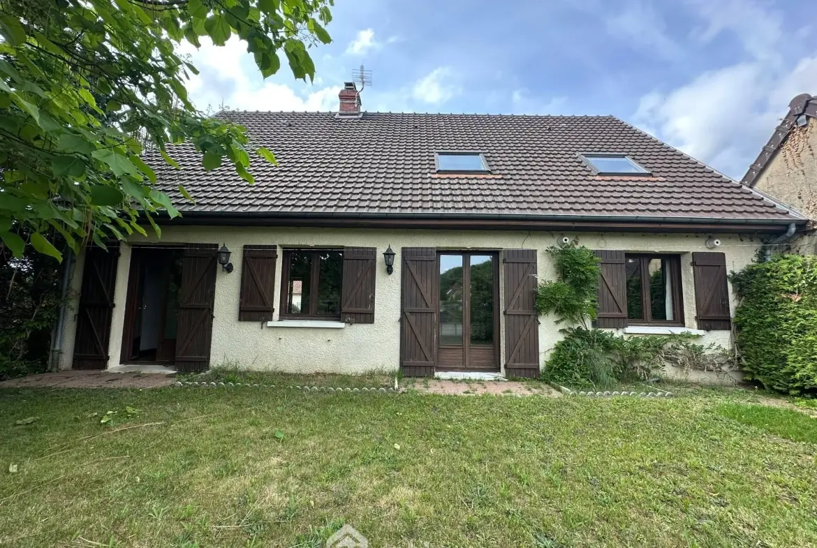 Belle maison de 154 m² à Bruyères-et-Montbérault avec jardin et sous-sol 