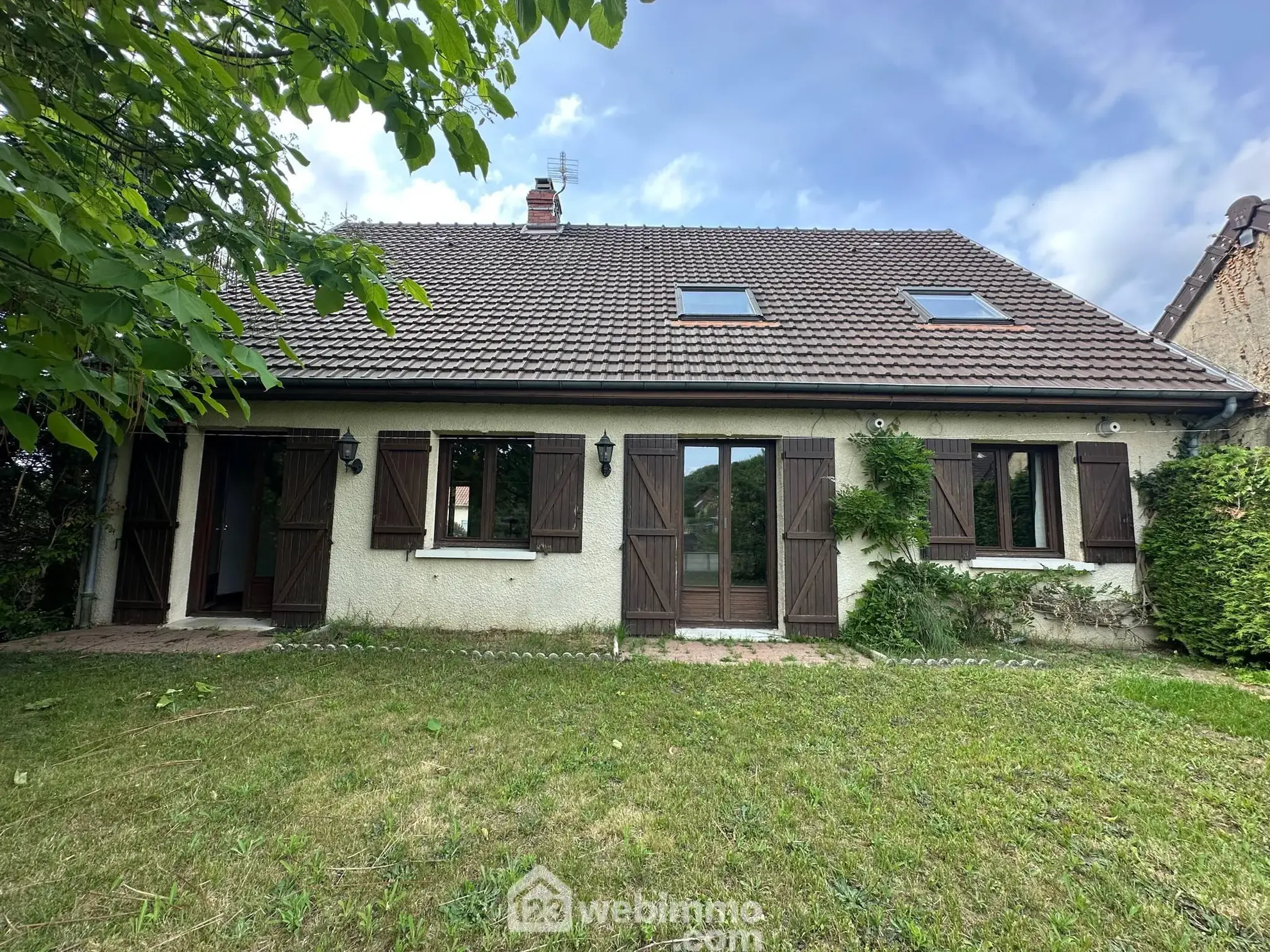 Belle maison de 154 m² à Bruyères-et-Montbérault avec jardin et sous-sol 