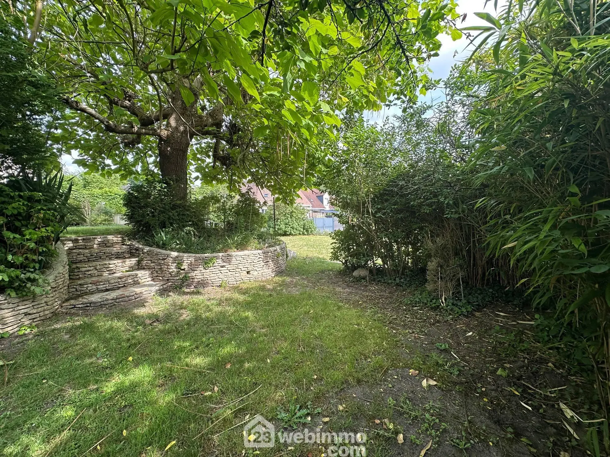 Belle maison de 154 m² à Bruyères-et-Montbérault avec jardin et sous-sol 