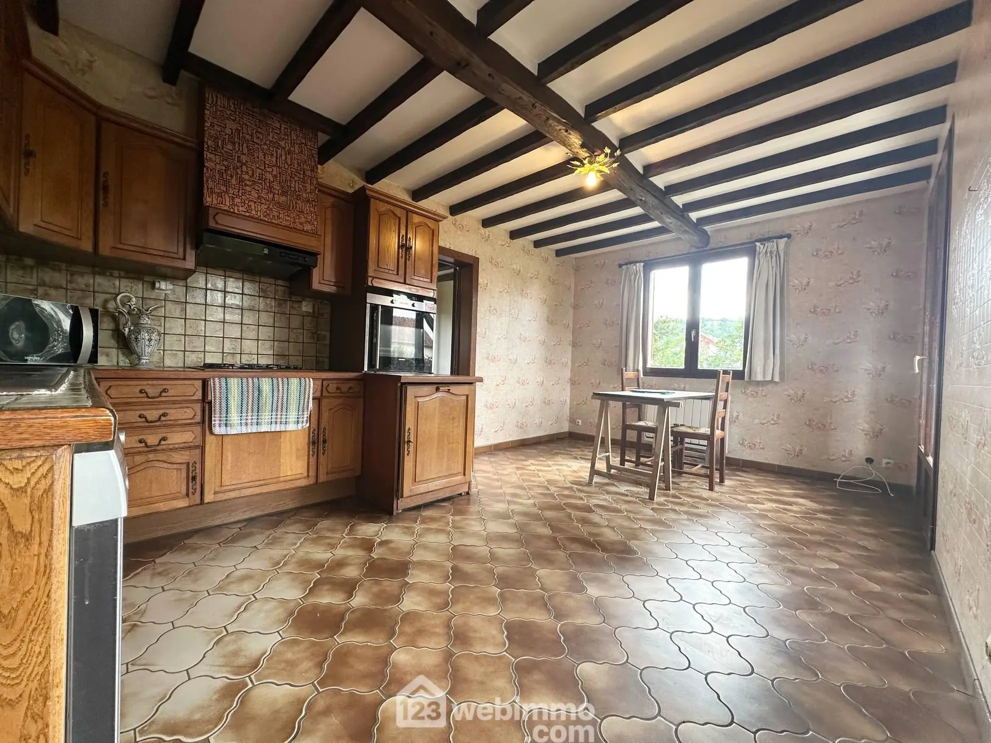 Belle maison de 154 m² à Bruyères-et-Montbérault avec jardin et sous-sol 