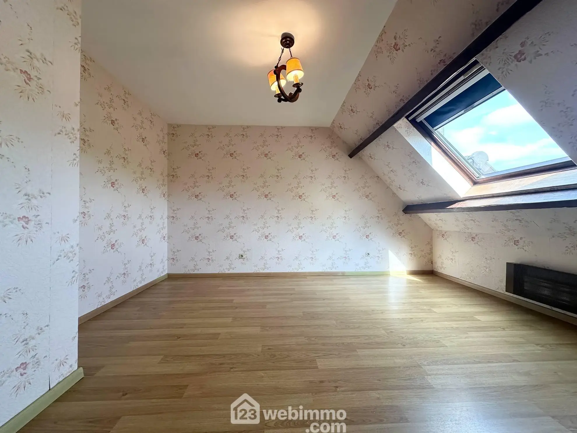 Belle maison de 154 m² à Bruyères-et-Montbérault avec jardin et sous-sol 