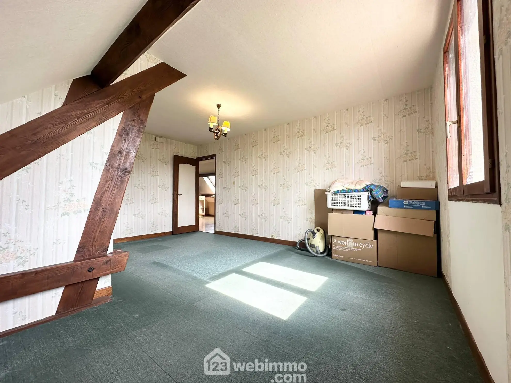 Belle maison de 154 m² à Bruyères-et-Montbérault avec jardin et sous-sol 