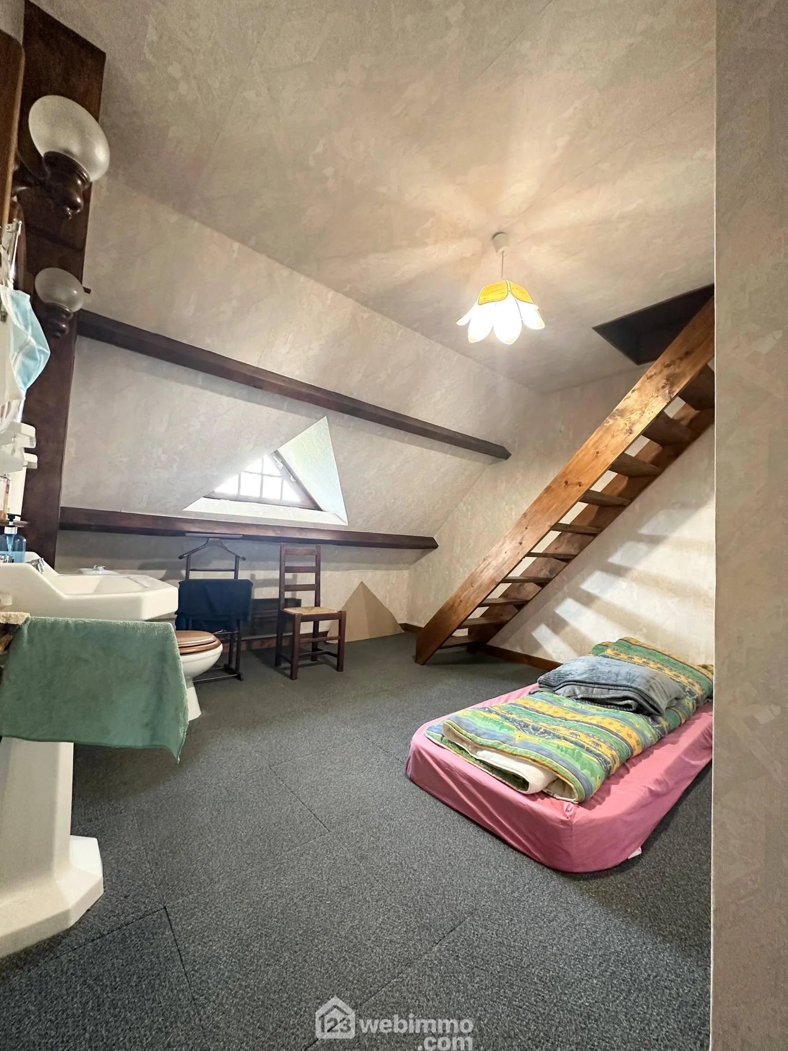 Belle maison de 154 m² à Bruyères-et-Montbérault avec jardin et sous-sol 