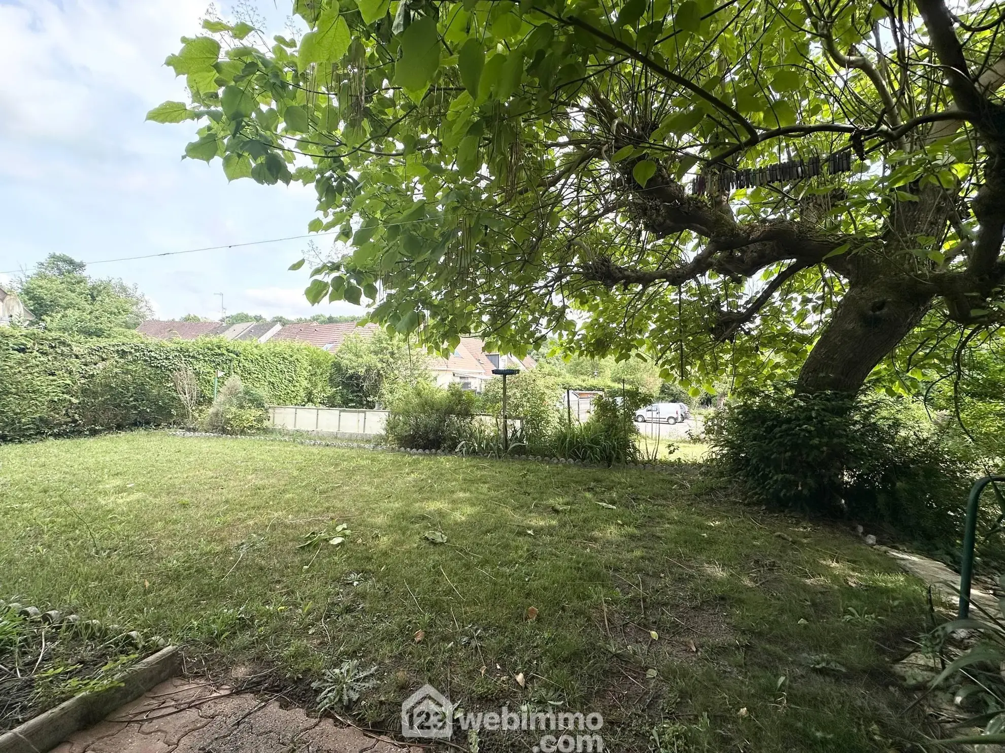 Belle maison de 154 m² à Bruyères-et-Montbérault avec jardin et sous-sol 