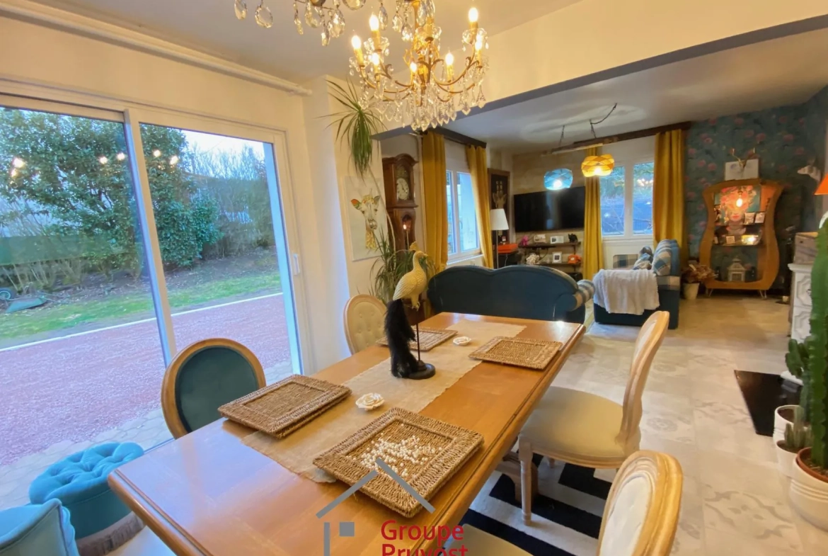 Maison de campagne rénovée à Cluny avec grand terrain et potentiel d'extension 