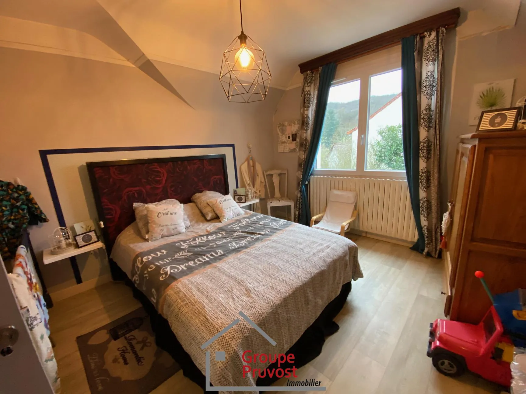 Maison de campagne rénovée à Cluny avec grand terrain et potentiel d'extension 