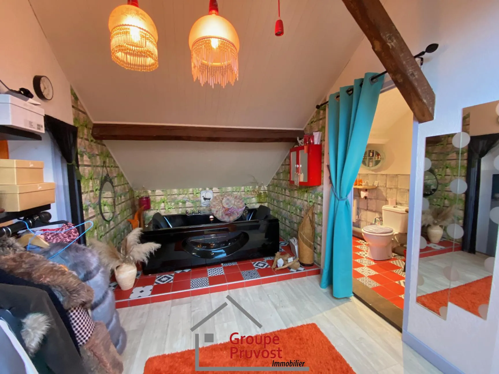 Maison de campagne rénovée à Cluny avec grand terrain et potentiel d'extension 