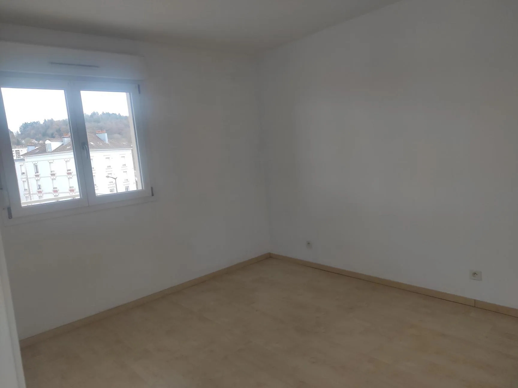 Appartement 46 m² avec terrasse et stationnement à Epinal 