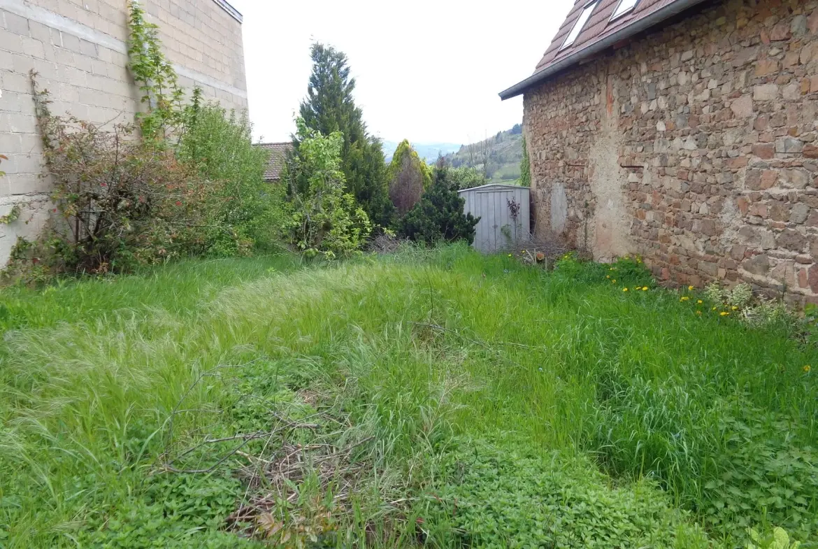 Belle maison à Saint Just d'Avray avec jardin et garage — Idéal premier achat 