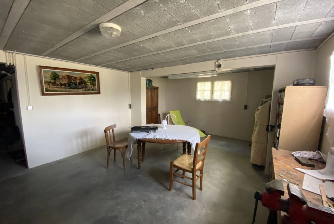 Maison de plain-pied à Chantonnay avec grand terrain et sous-sol 140 m² 