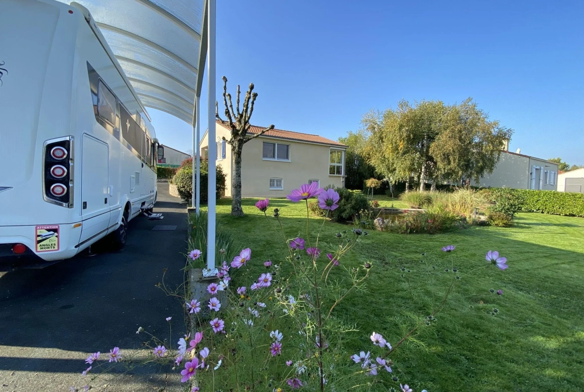 Maison de plain-pied à Chantonnay avec grand terrain et sous-sol 140 m² 