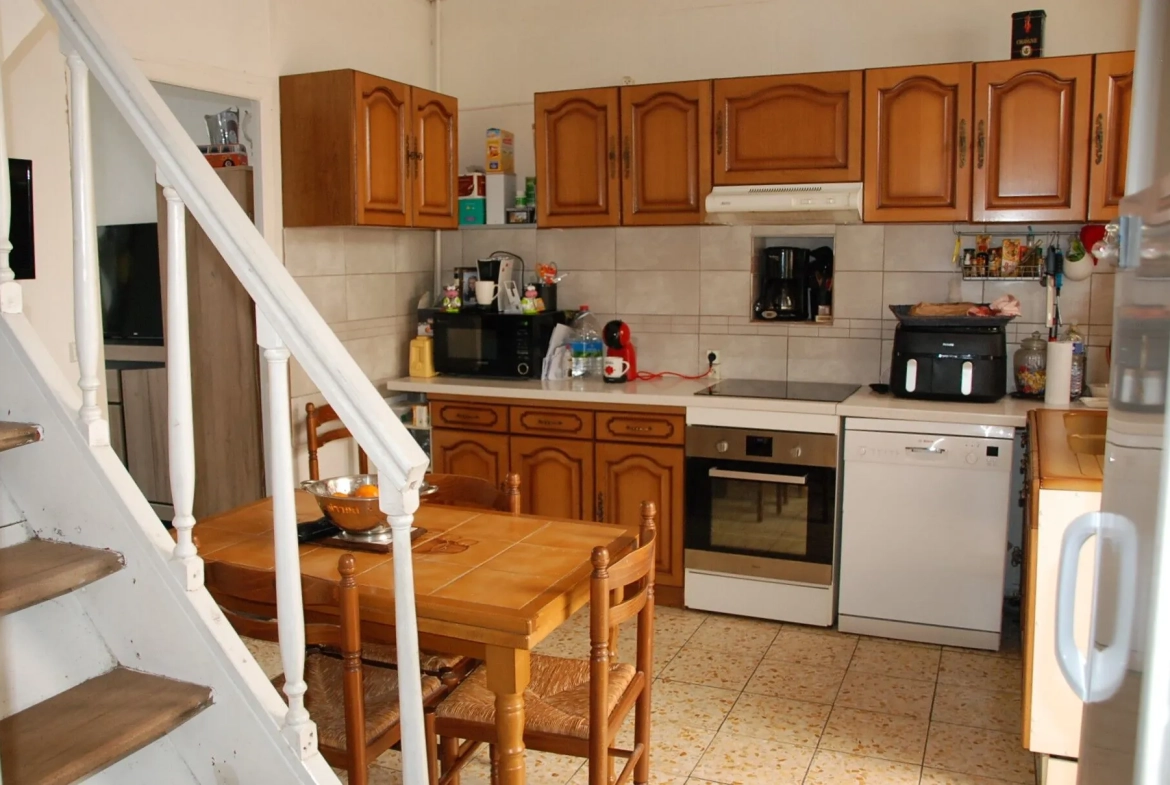 Maison à Fécamp avec cour en plein sud, 4 chambres, 120 m², idéalement située 