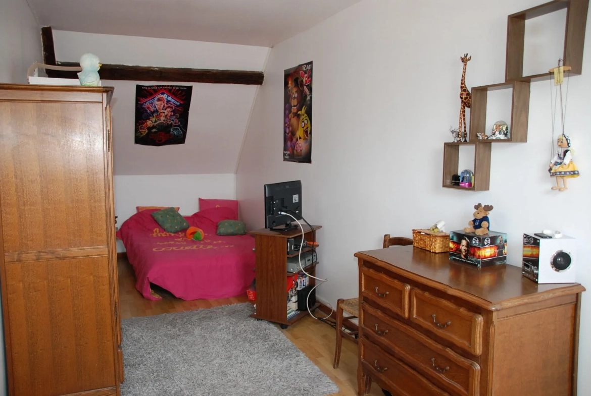 Maison à Fécamp avec cour en plein sud, 4 chambres, 120 m², idéalement située 