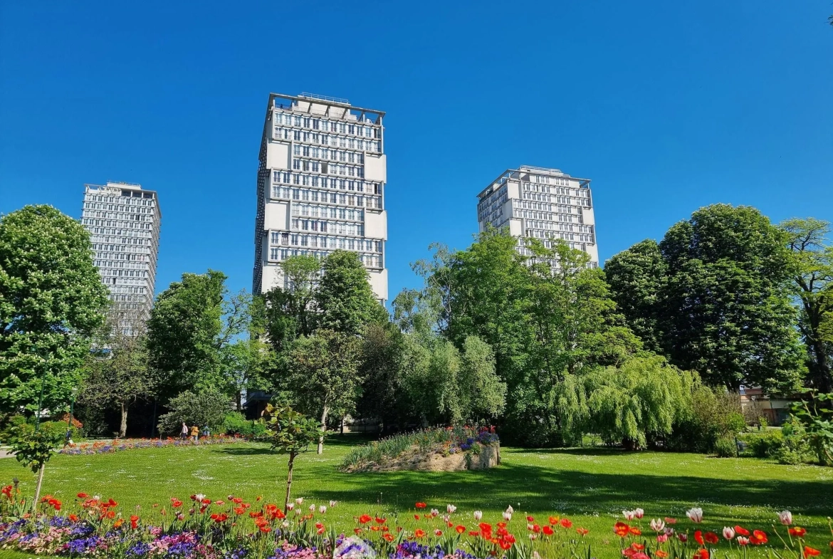 Appartement de 76m² avec cave et box à Choisy-le-Roi, idéal proche transports 