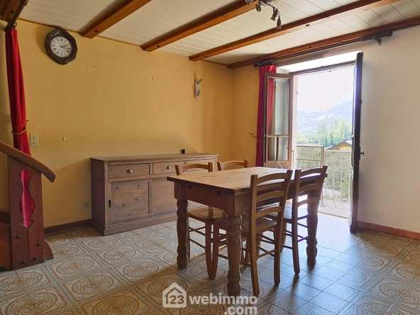 Maison de village de 77 m² avec dépendance et terrasse à Ugine