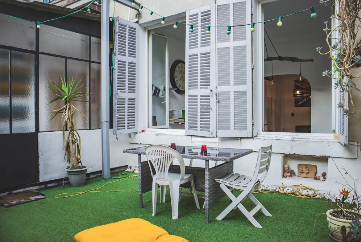 Charmant appartement 1 bis avec terrasse exceptionnelle à Marseille 6ème 