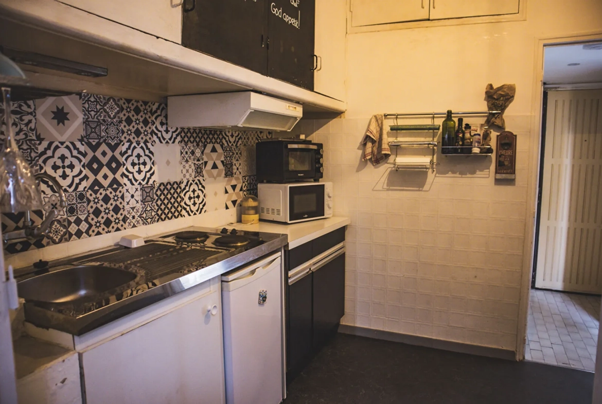 Charmant appartement 1 bis avec terrasse exceptionnelle à Marseille 6ème 