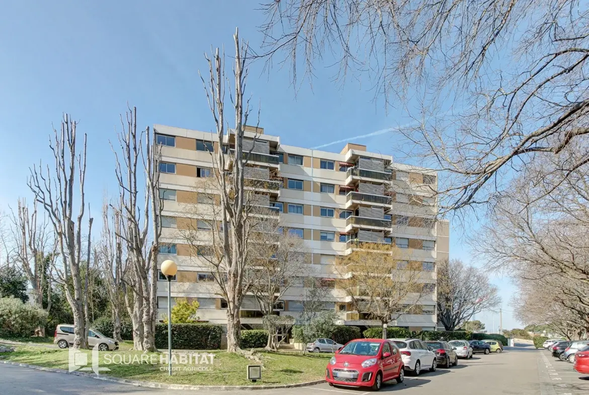 Appartement 4 pièces lumineux de 89 m² à Marseille dans résidence calme 