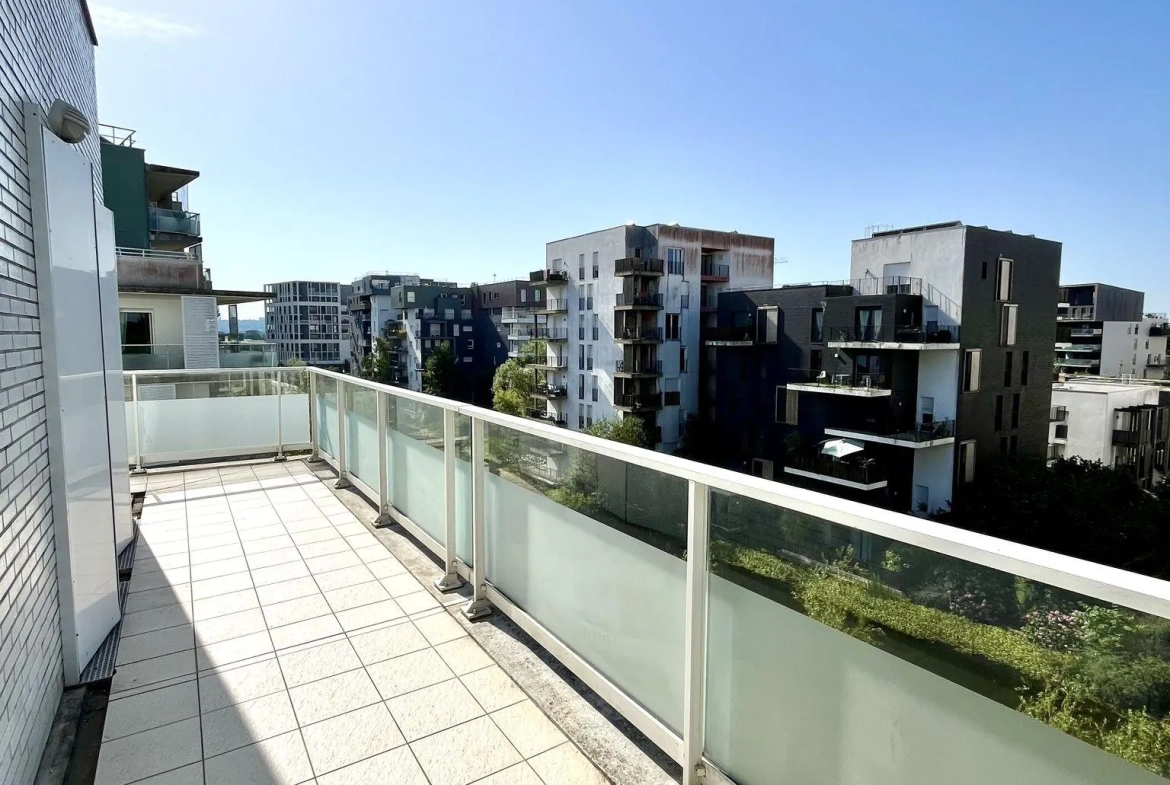 Appartement lumineux de 85 m² avec terrasse à Bordeaux Ginko 