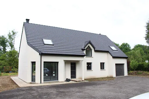Maison neuve à Lahoussoye avec 4 chambres et terrain de 855 m²