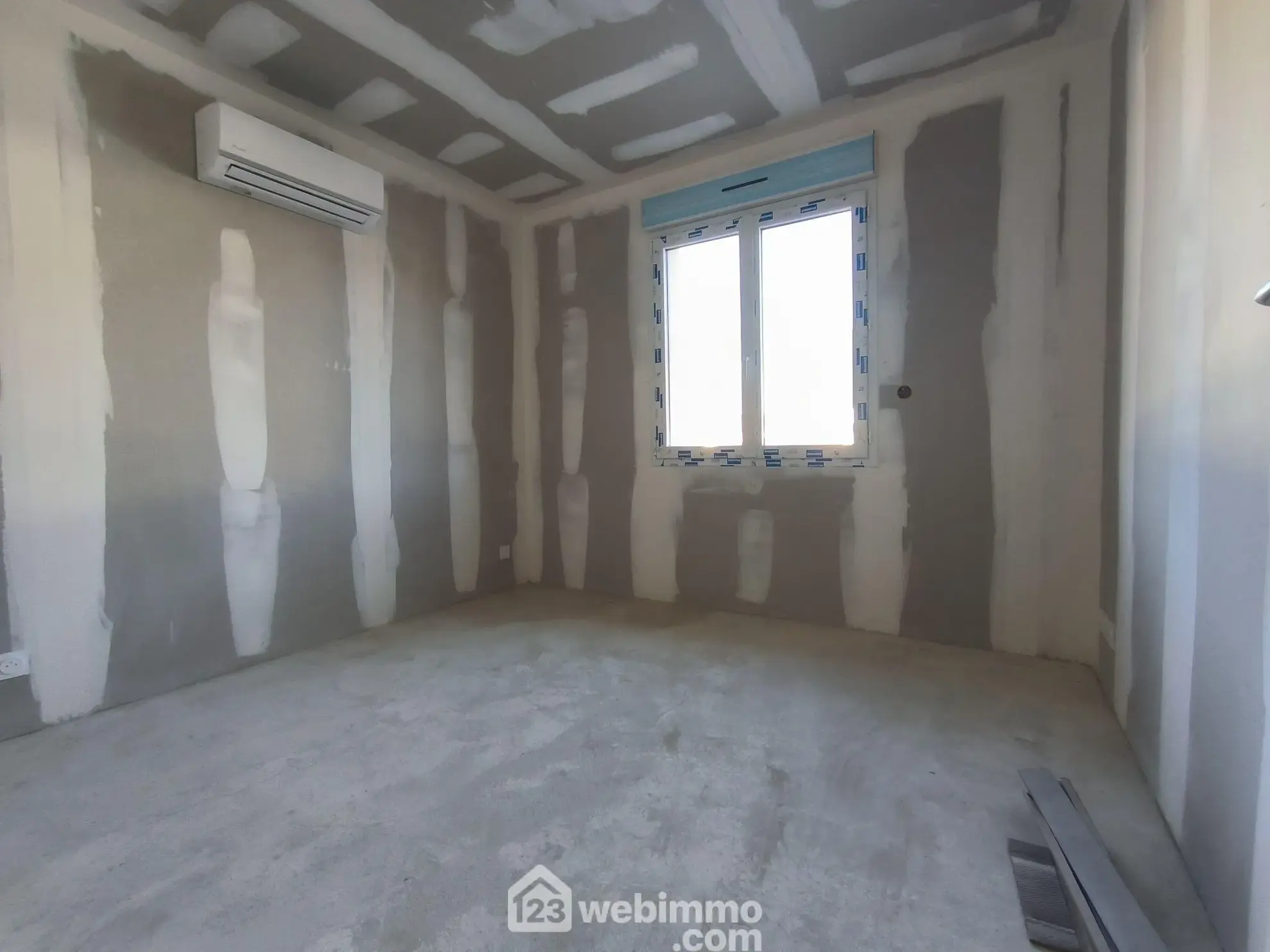 Maison neuve de 90 m² à Vailly-sur-Aisne avec garage et jardin 