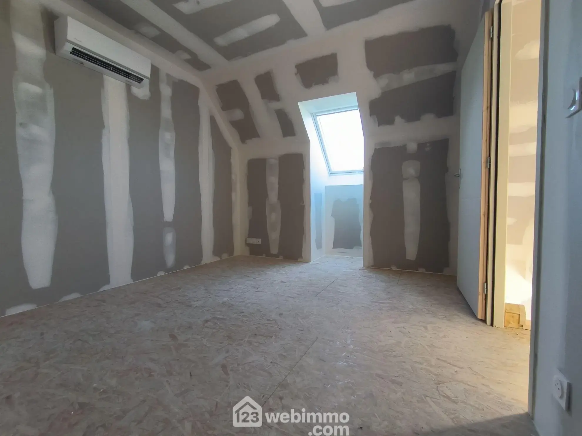 Maison neuve de 90 m² à Vailly-sur-Aisne avec garage et jardin 