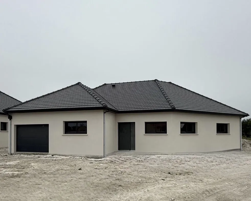 Maison neuve à Crèvecœur-le-Grand – 105 m², 3 chambres, construction personnalisable 