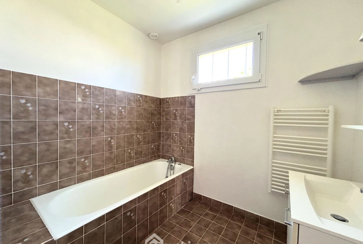 Achat maison 84 m² à Ploubezre (22) avec garage et terrain de 591 m² 