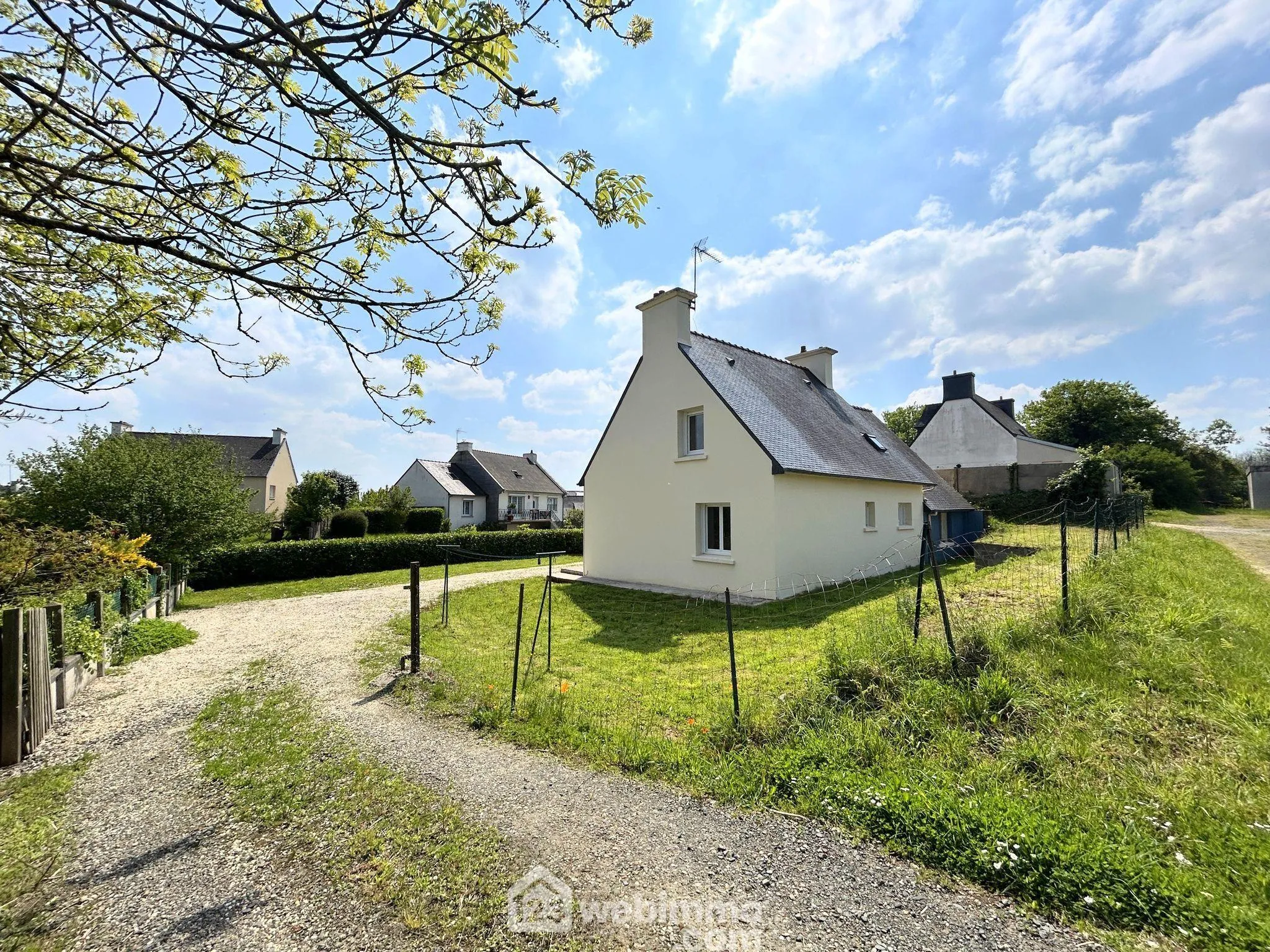 Achat maison 84 m² à Ploubezre (22) avec garage et terrain de 591 m² 